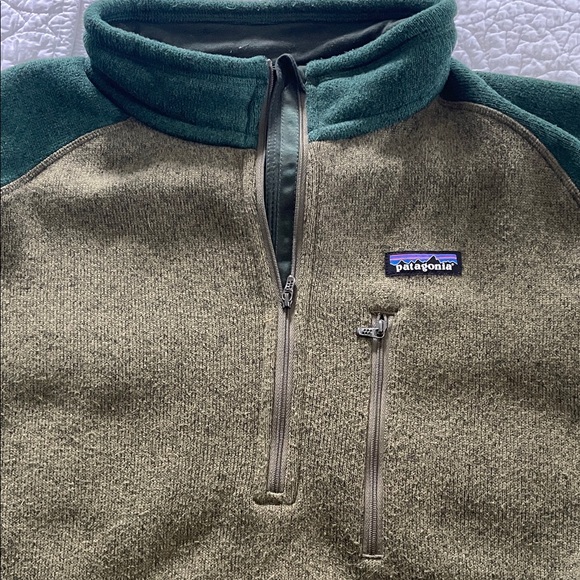 Patagonia Olive and Forest Green Fleece Quarter Zip Jacket - Picture 6 of 8